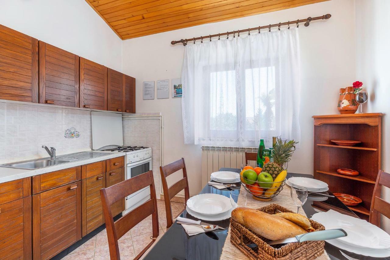 Apartament Rita *