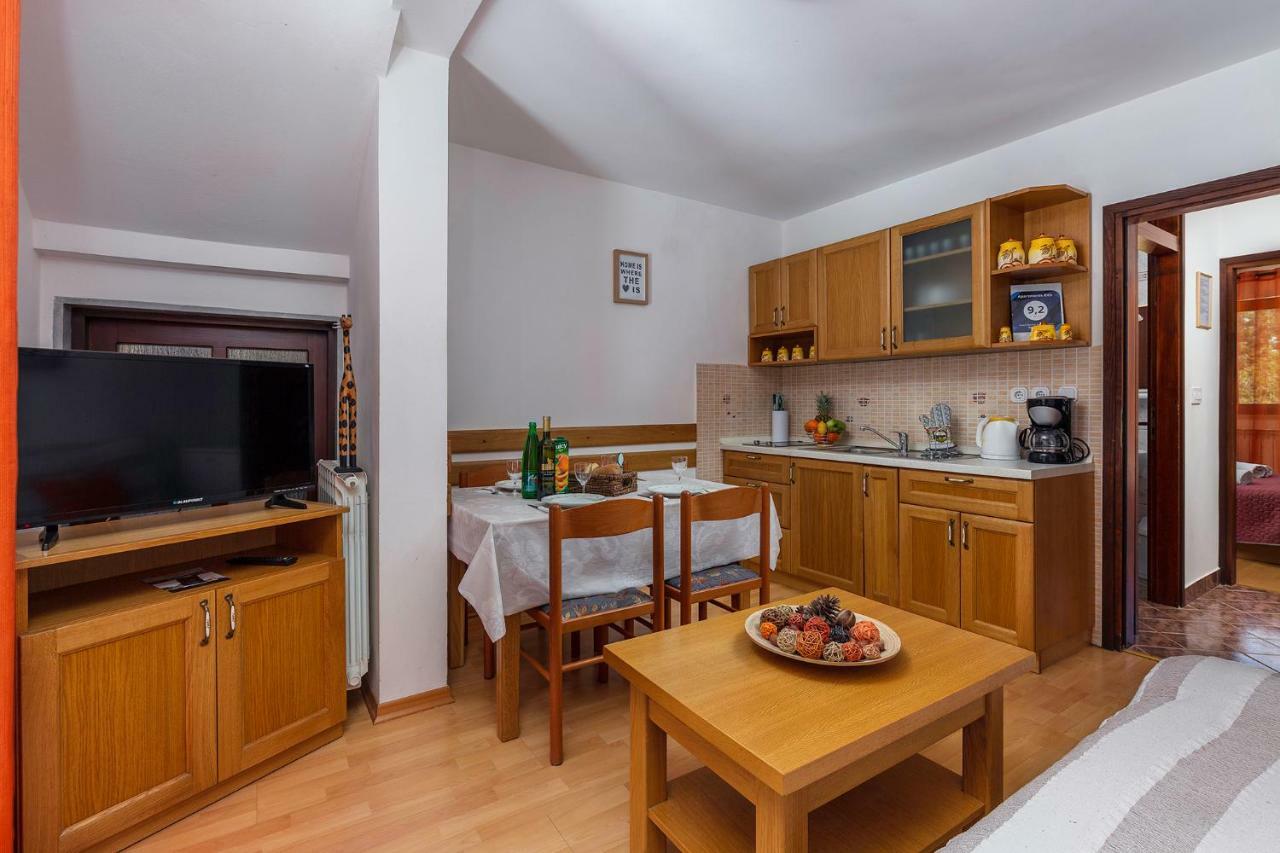 Rita Apartment *